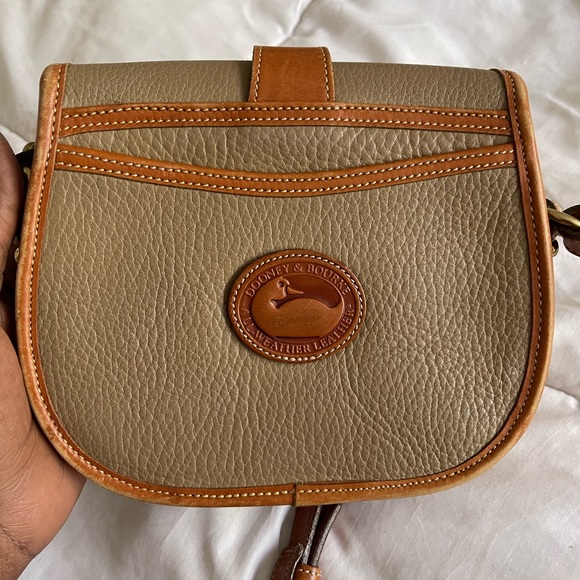 EUC Vintage Dooney & Bourke arrow head crossbody bag - Picture 4 of 12